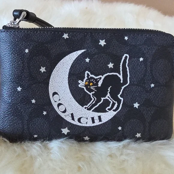 NWOT Coach Black Cat & Moon Signature Corner Zip Wristlet/Wallet π€πββ¬οΈπππβ€οΈ - Picture 13 of 13